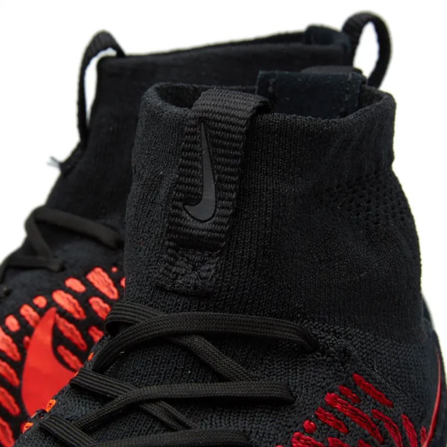 Nike - Air Footscape Magista Flyknit (Black/Magenta)