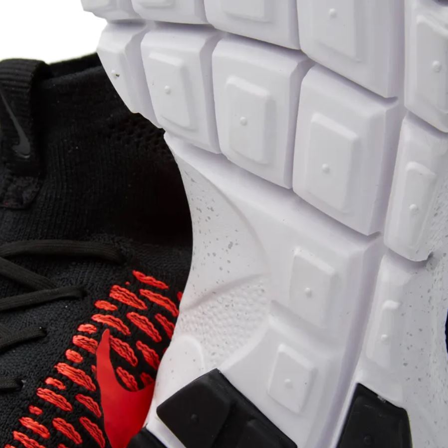 Nike - Air Footscape Magista Flyknit (Black/Magenta)